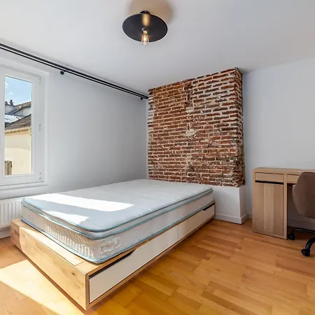 Charming Triplex Hypercentre